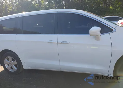 2020 Chrysler Pacifica Touring from USA, damaged, VIN 2C4RC1FG4LR135808